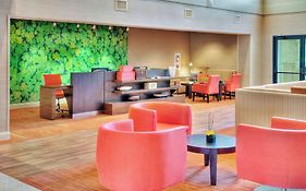 Courtyard By Marriott Erie Ambassador Conference Center
